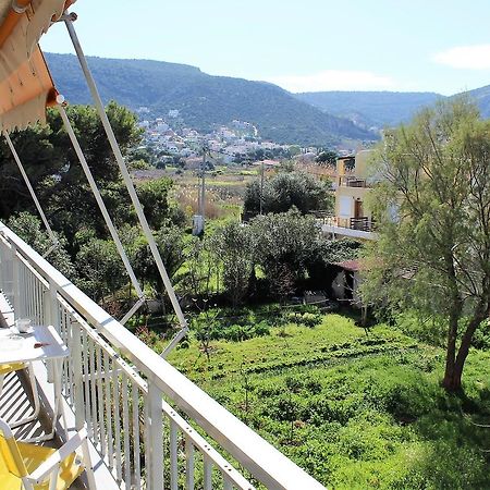 Apartment Sea View In Front Of The Beach Of Agia Marina Pórto Ráfti エクステリア 写真